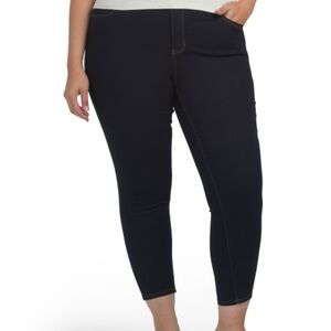 D. JEANS Plus Recycled Ankle Jeans